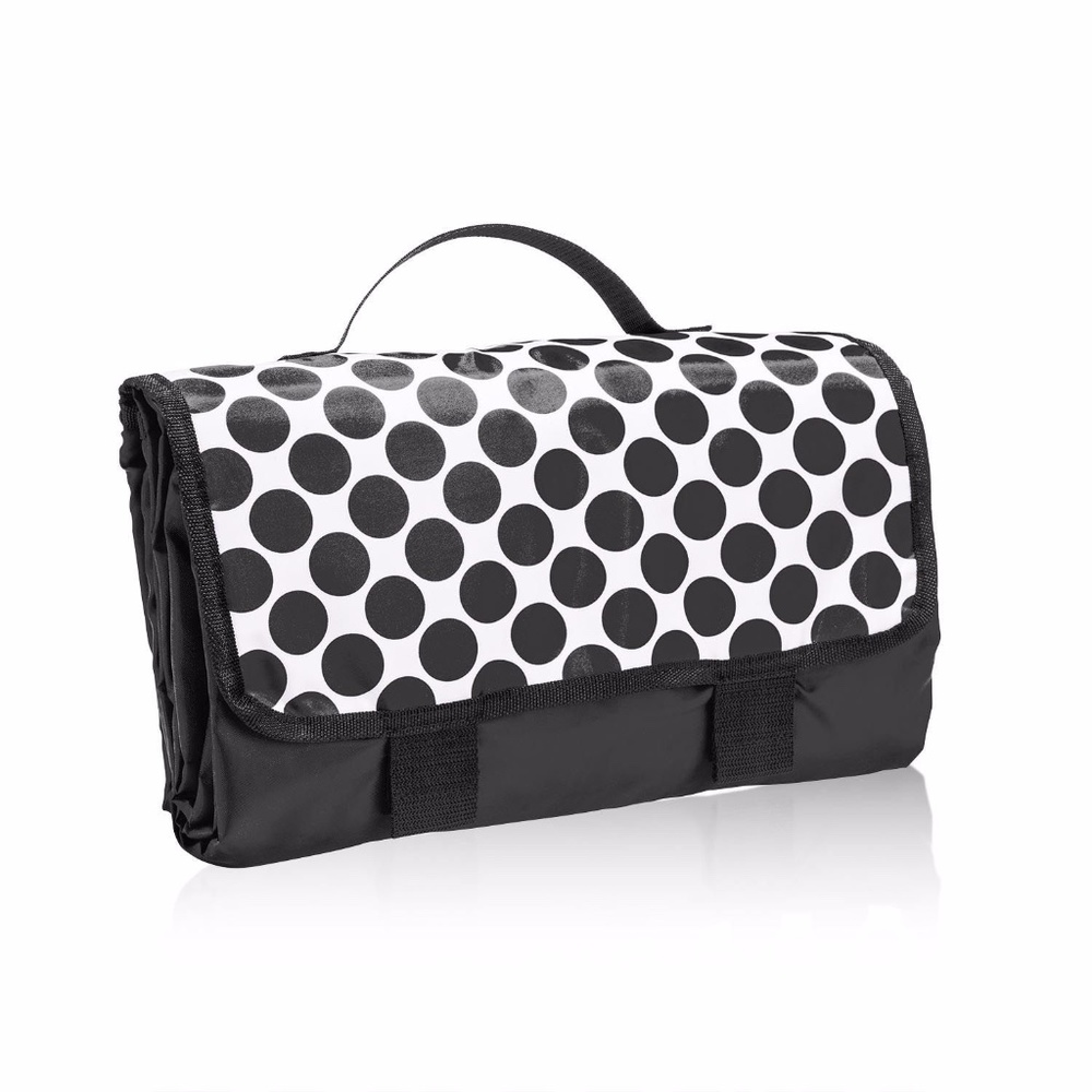 Thirty-one About Town Blanket in Black Spotty Dot